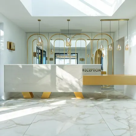 Cresanto Luxury Hotel