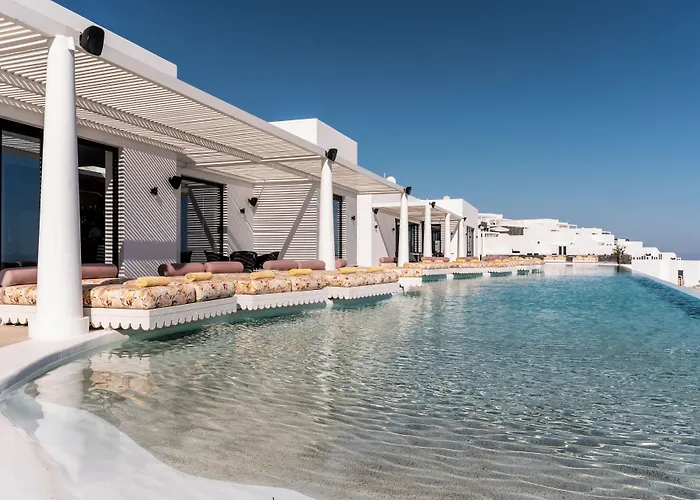 Hotel Cresanto Luxury