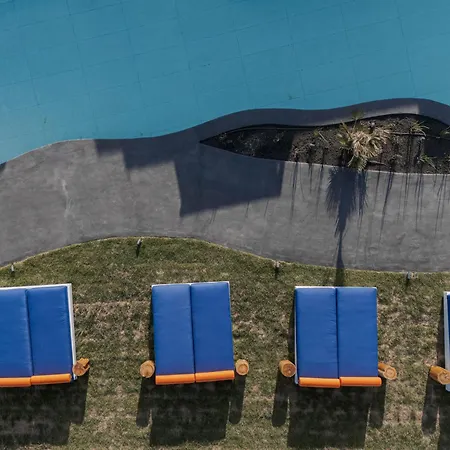 Cresanto Luxury Hotel