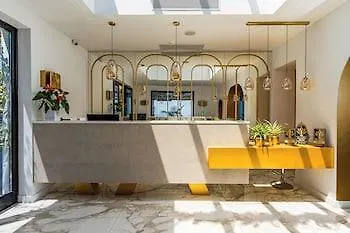 מלון Cresanto Luxury אימרוביגלי