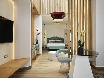 Cresanto Luxury מלון אימרוביגלי