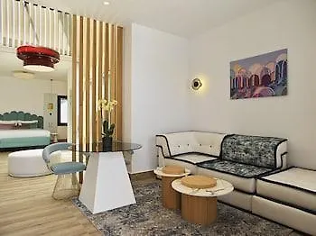 Cresanto Luxury אימרוביגלי