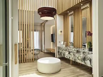 Cresanto Luxury מלון 5*