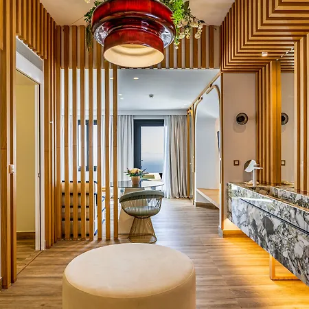 호텔 Cresanto Luxury 이메로비글리