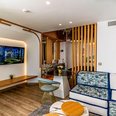 Cresanto Luxury 호텔 이메로비글리