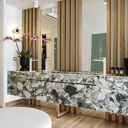 Cresanto Luxury 5* 이메로비글리
