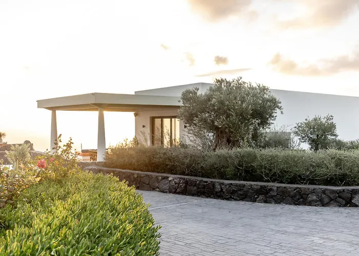 מלון Cresanto Luxury אימרוביגלי